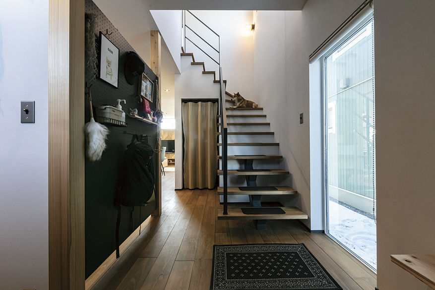 リヨ・デ・ホーム 【3LDK間取図/北広島市/住み始めて2年】一から家づくりを教わって新築、素材の質感にこだわって正解の建築実例画像3