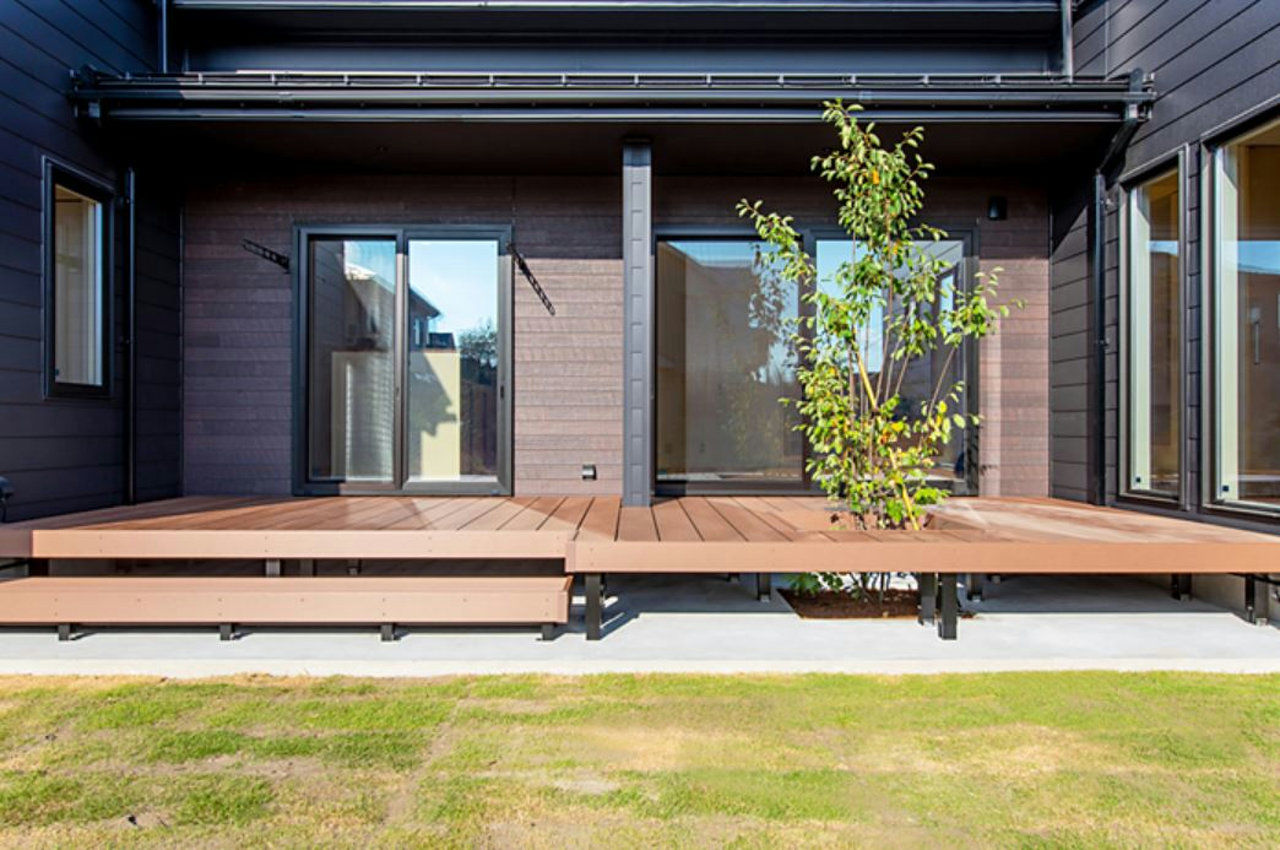 住み家 シンプルモダンデザインのコの字型の平屋の建築実例画像4