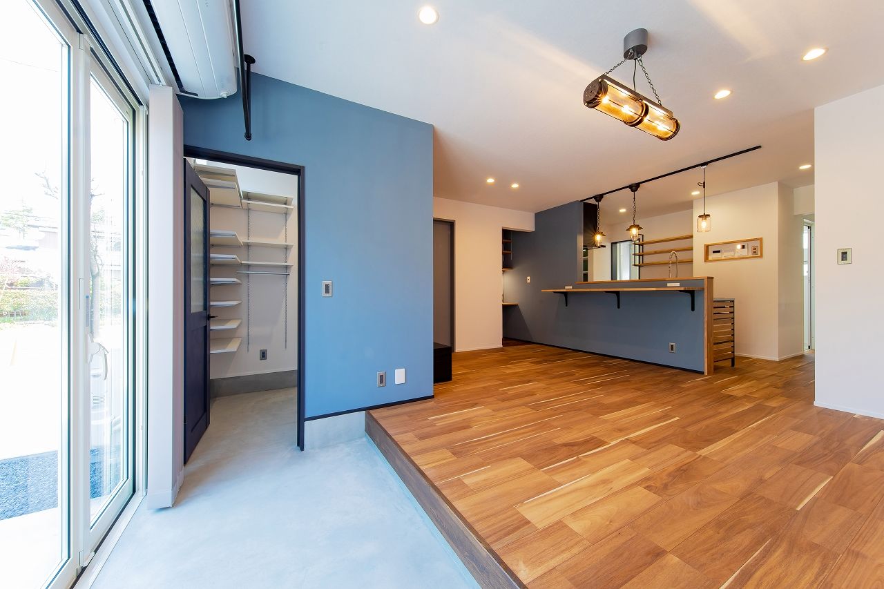 住み家 インナーテラスとセルフペイントの住みかの建築実例画像4