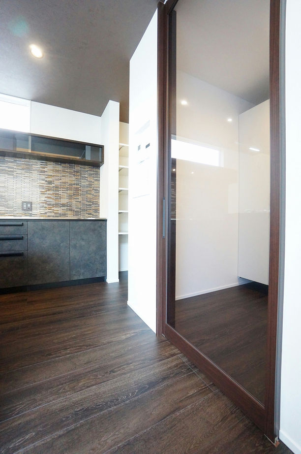 住み家 モダンデザイン×ホワイトな平屋の住まいの建築実例画像4