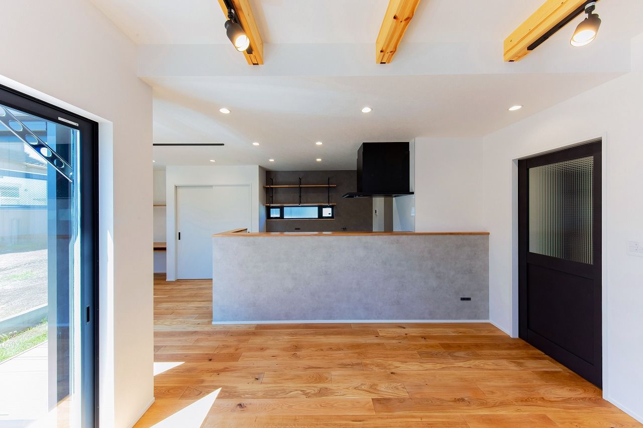 住み家 願いがたくさん詰まったこだわり溢れるオークの家の建築実例画像1