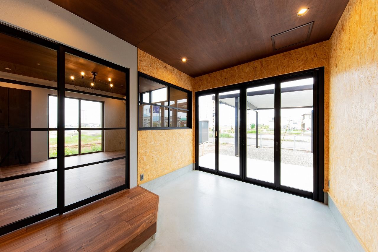 住み家 土間のあるインダストリアルな家の建築実例画像2