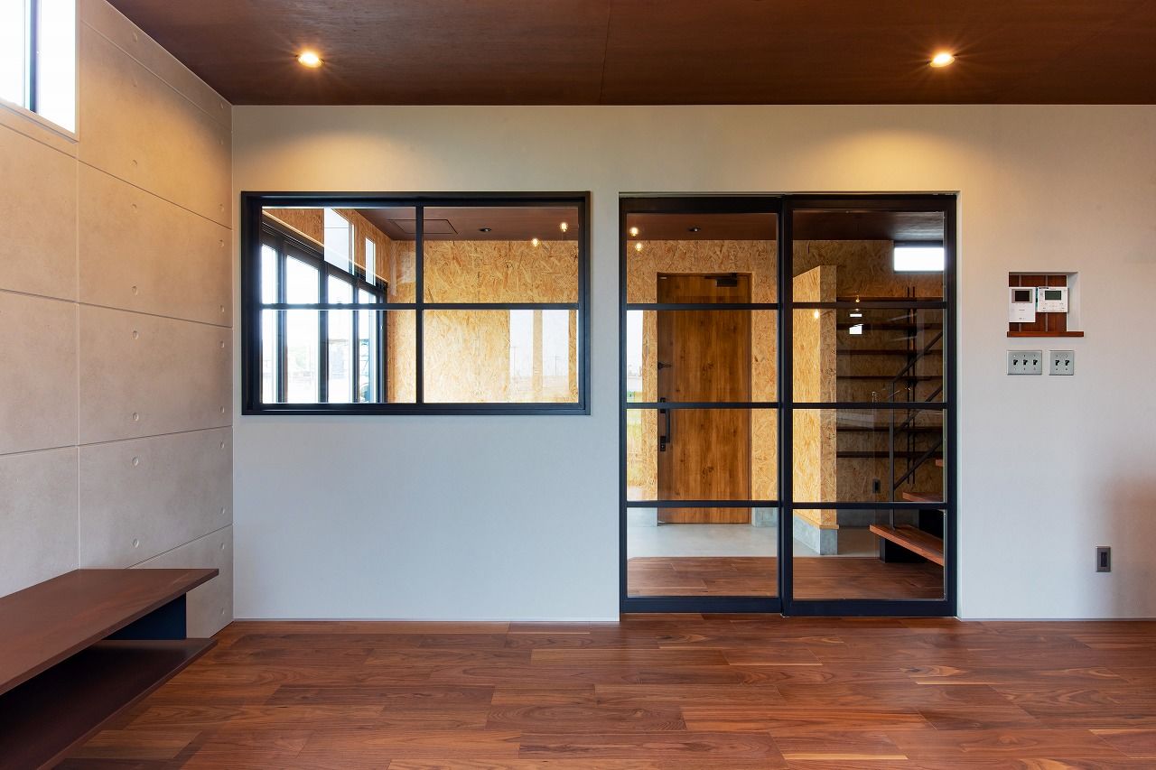 住み家 土間のあるインダストリアルな家の建築実例画像4