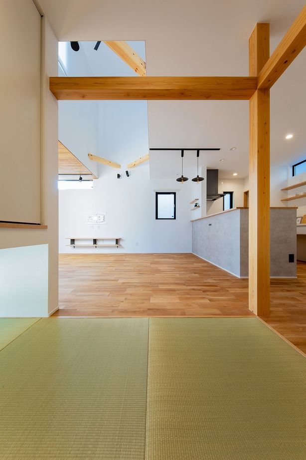 住み家 吹き抜けでつながる家の建築実例画像5