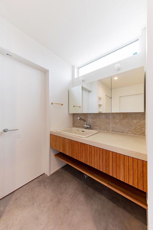 住み家 オーク×アイランドキッチンとインナーテラスの家の建築実例画像3