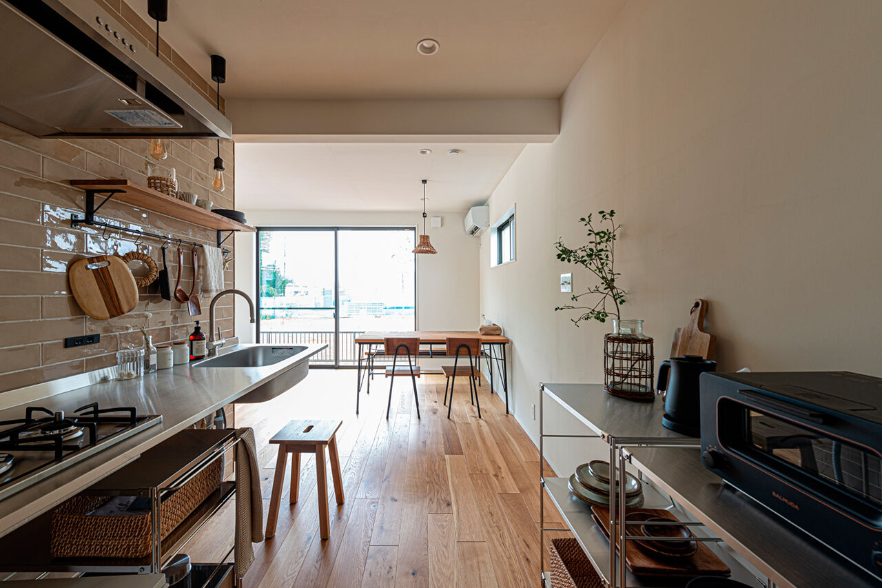 LIMINI 【1000万円台×平屋/16坪/間取り図有】インテリアを思いきり楽しむ。ショーケースのようなガラス張りの平屋の建築実例画像4