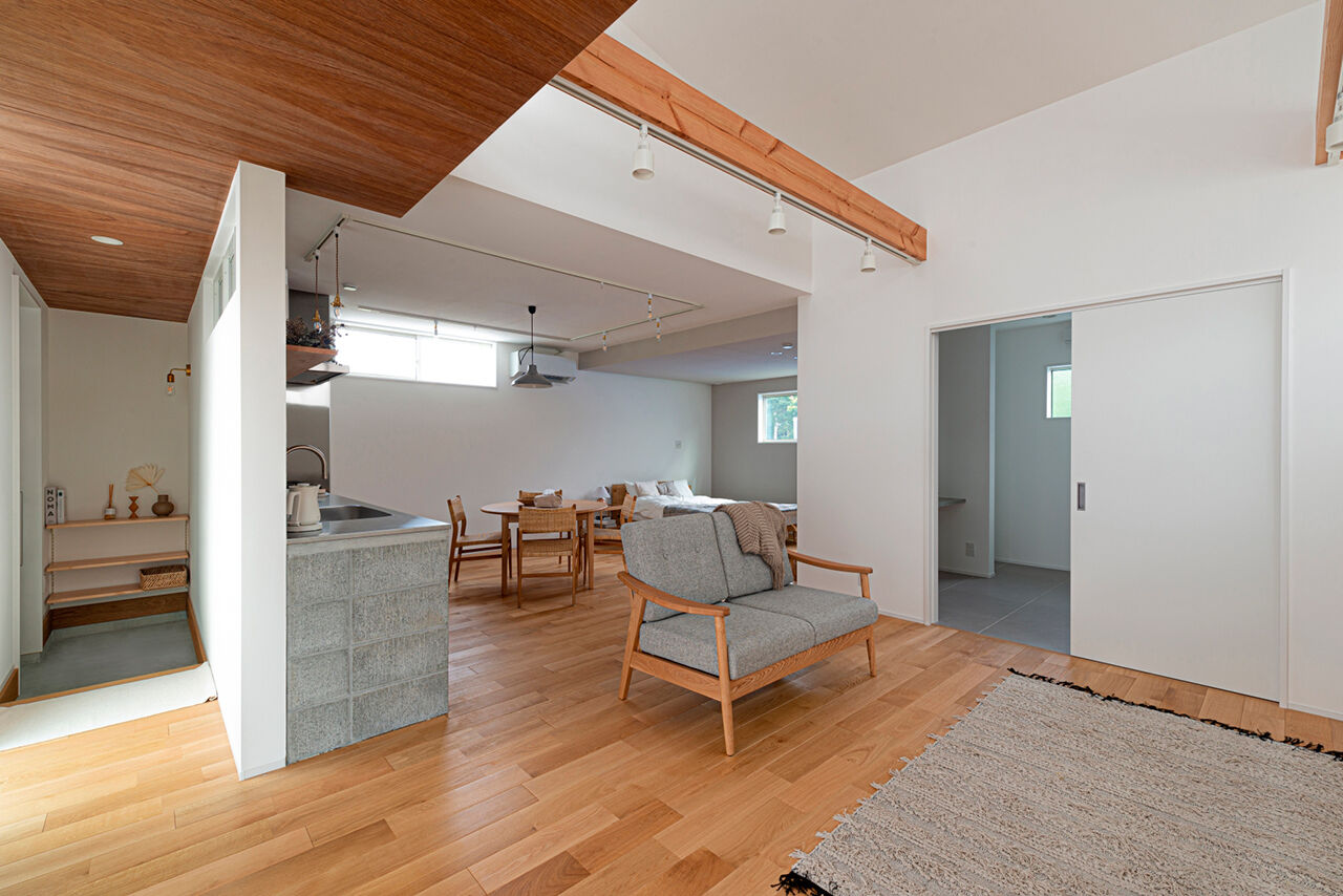 LIMINI 【平屋/ロフト/16坪/間取り図有】シンプルライフ×コンパクトを極めた「ゼロLDK」の平屋の建築実例画像2