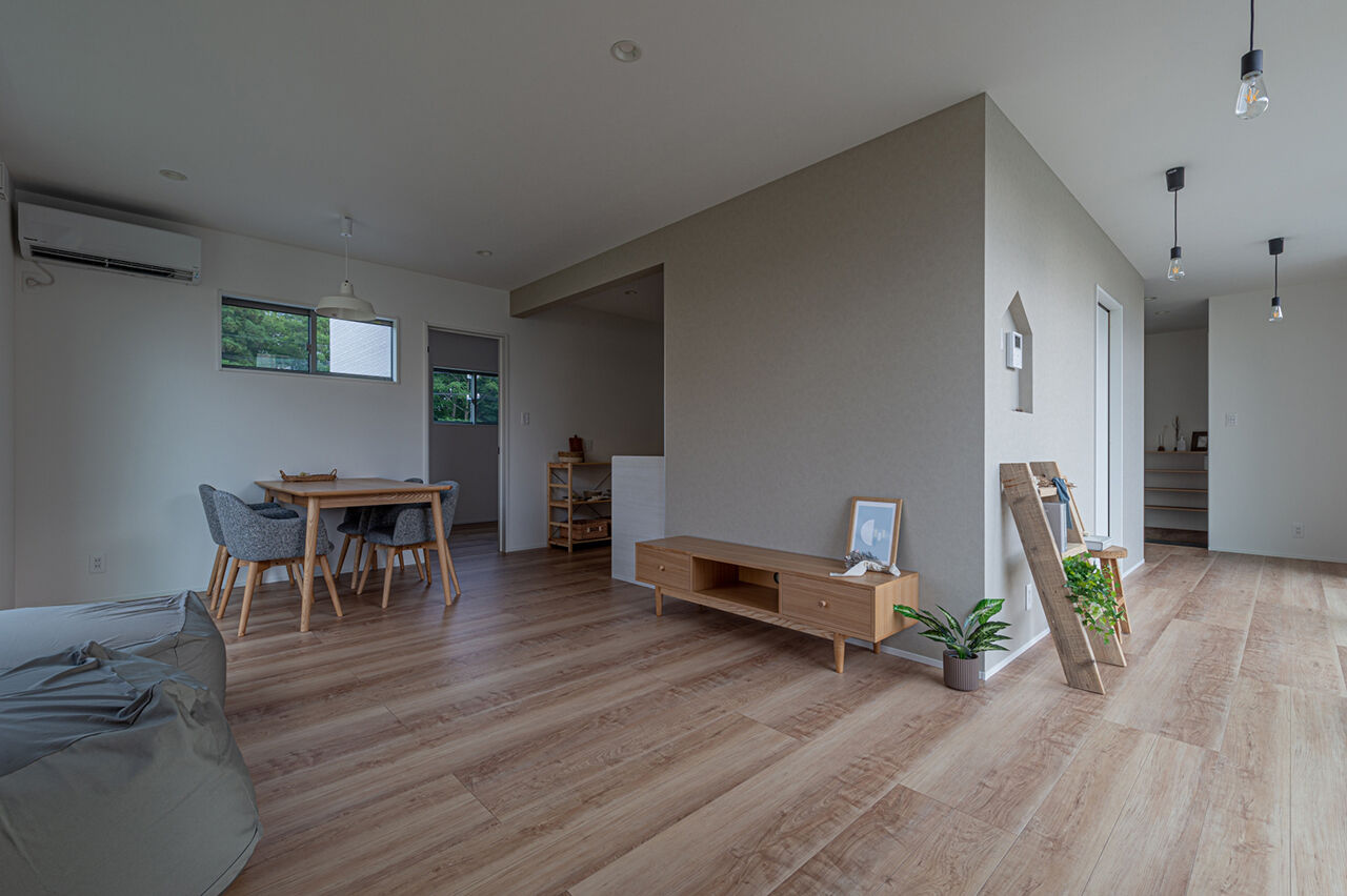 LIMINI 【三重県/平屋/19坪/間取り図有】ライフスタイルの変化に柔軟に対応できる、自由度の高い1LDKの平屋の建築実例画像2