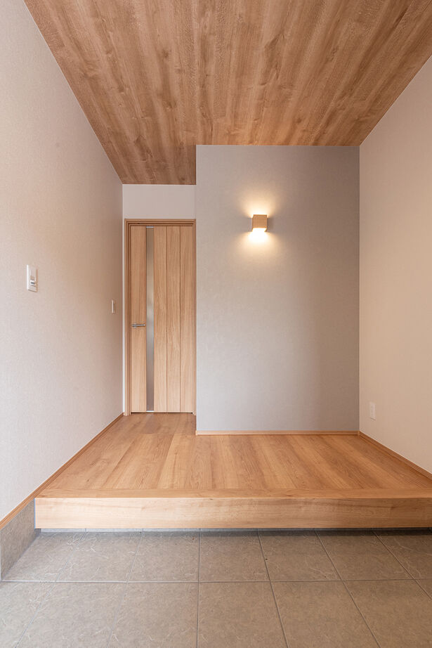 オスカーホーム 2000万円台｜外を通らずに室内へスムーズ！インナーガレージ付。LDKと畳コーナーで家族団欒もゆったりの建築実例画像10