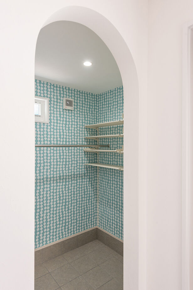 オスカーホーム 2000万円台｜ナチュラル雑貨の似合う可愛いお家。LDK隣には小上がりのゴロンスペース。インナーガレージ付の建築実例画像7