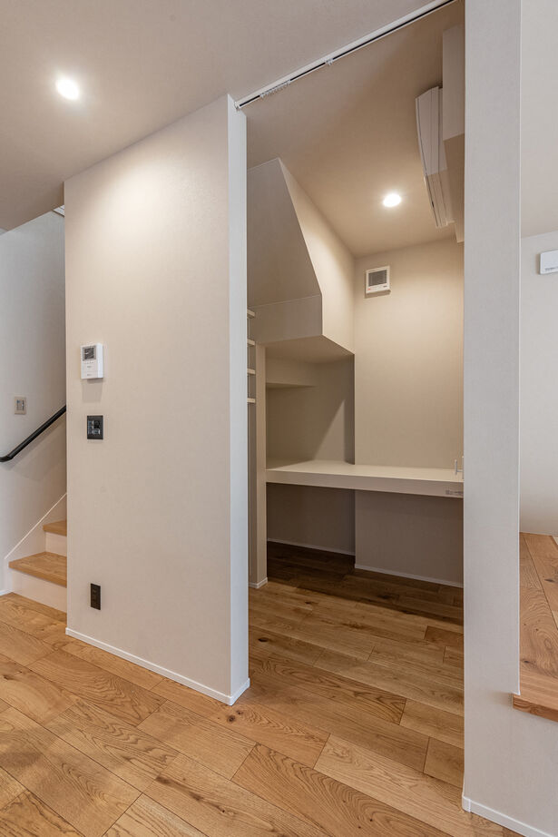 オスカーホーム 2000万円台｜シンプルにまとめたジャパンディスタイル。リビング隣にゴロンスペース。インナーガレージ付の建築実例画像8