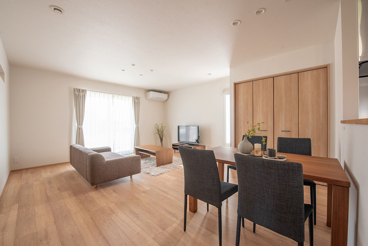 オスカーホーム 性能と暮らしやすさを兼ね備えた、二世帯に寄り添う住まいの建築実例画像2