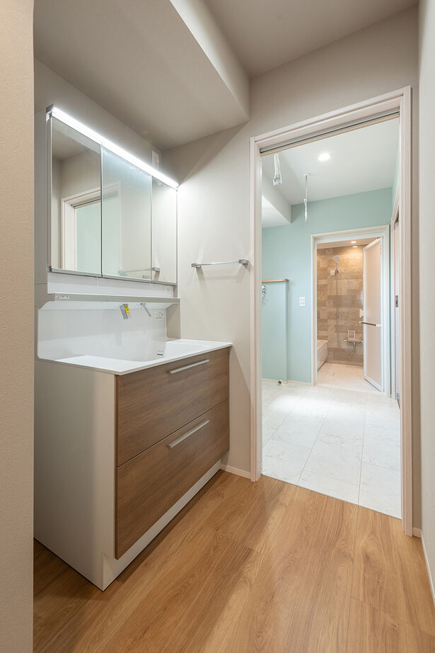 オスカーホーム 回遊動線とインナーガレージで快適な暮らし。アール壁を施したナチュラル＆北欧風の住まいの建築実例画像9