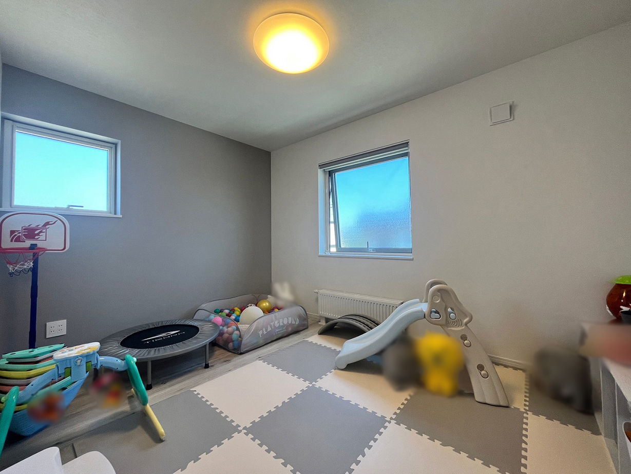 生杉建設 【千歳市｜収納充実｜家事ラク動線】縦長の土地を活かし、使いやすいキッチンを中心に考えた家づくりの建築実例画像7