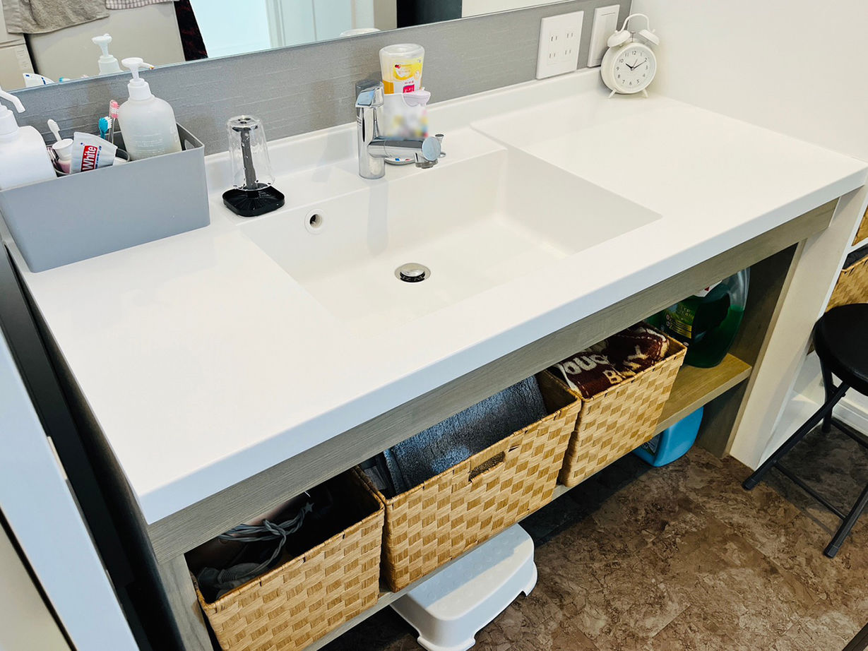 生杉建設 【千歳市｜収納充実｜家事ラク動線】縦長の土地を活かし、使いやすいキッチンを中心に考えた家づくりの建築実例画像9