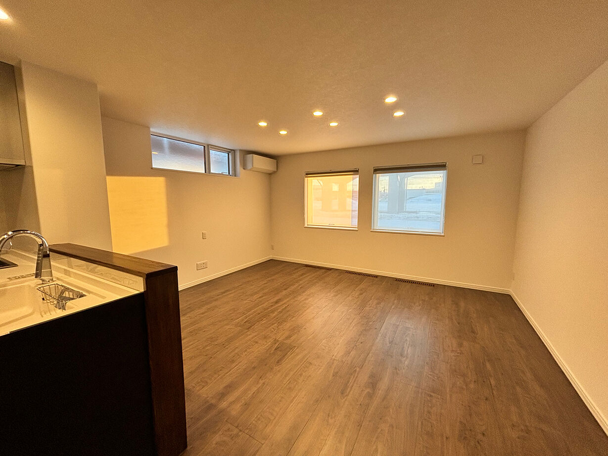 生杉建設 【千歳市｜30坪台｜平屋｜間取り図有】バリアフリーも意識！機能美と空間美を叶えた店舗兼用住宅の建築実例画像3