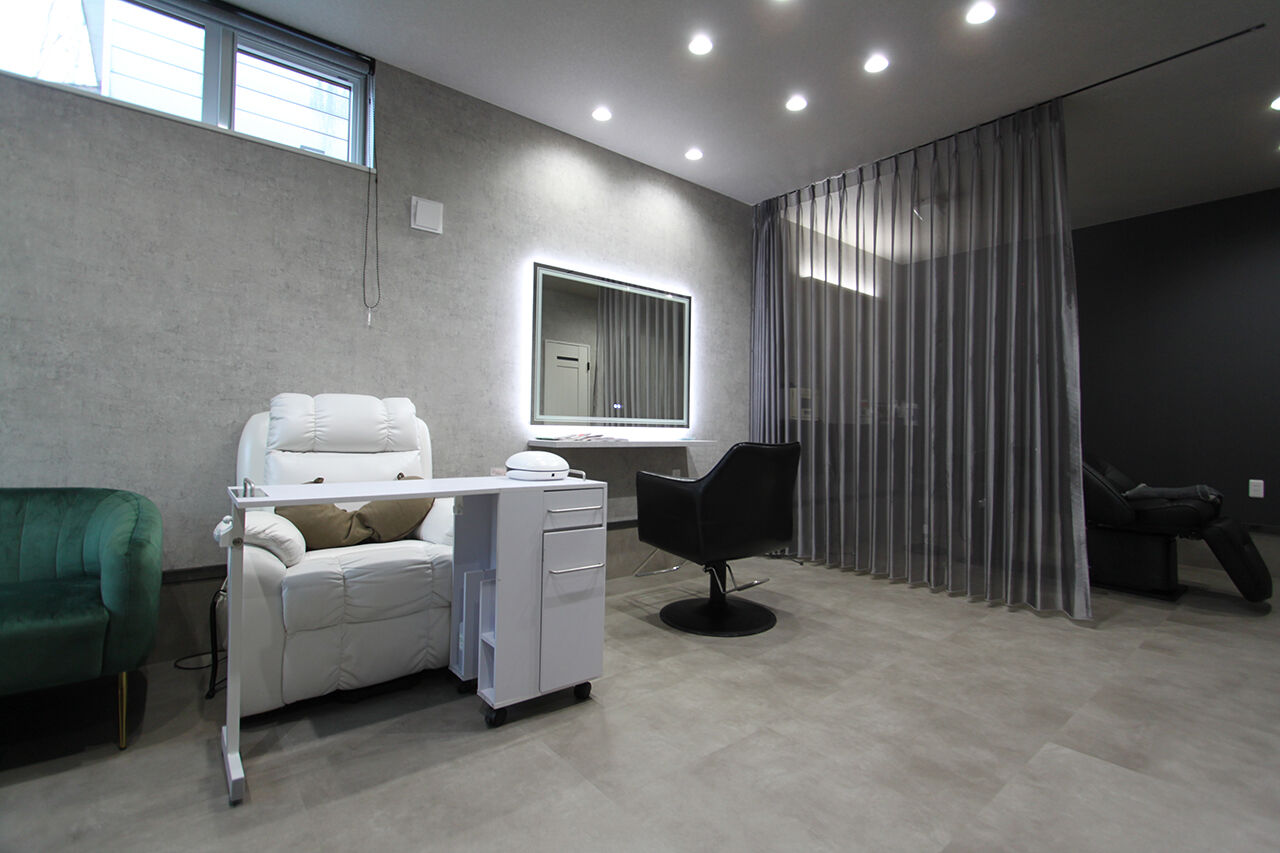 生杉建設 【千歳市｜30坪台｜平屋｜間取り図有】バリアフリーも意識！機能美と空間美を叶えた店舗兼用住宅の建築実例画像6