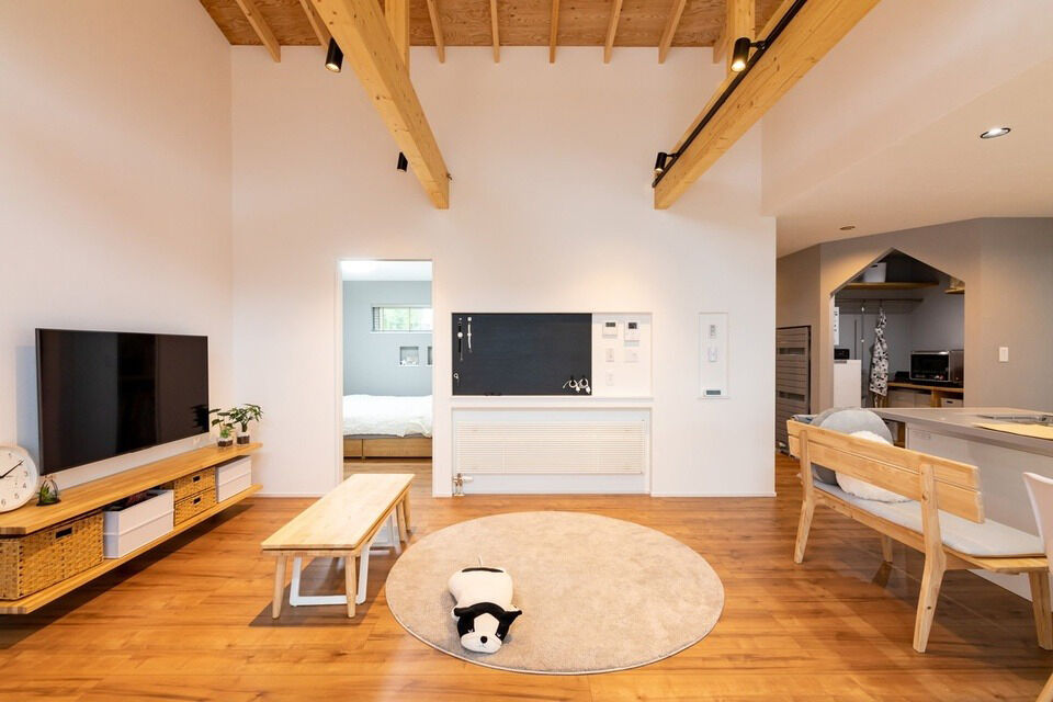 生杉建設 【2000万円台｜千歳市｜平屋｜勾配天井】暮らしやすさにこだわり抜いた、木の温もりあふれる平屋の建築実例画像3