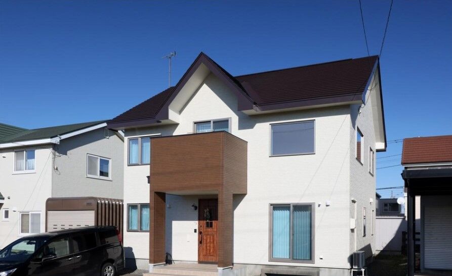 生杉建設 暮らしの質を高める工夫が詰まった、三世代が心地よく過ごす光あふれる住まい＠千歳市の建築実例画像2