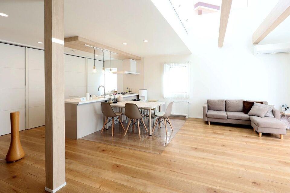 生杉建設 暮らしの質を高める工夫が詰まった、三世代が心地よく過ごす光あふれる住まい＠千歳市の建築実例画像4