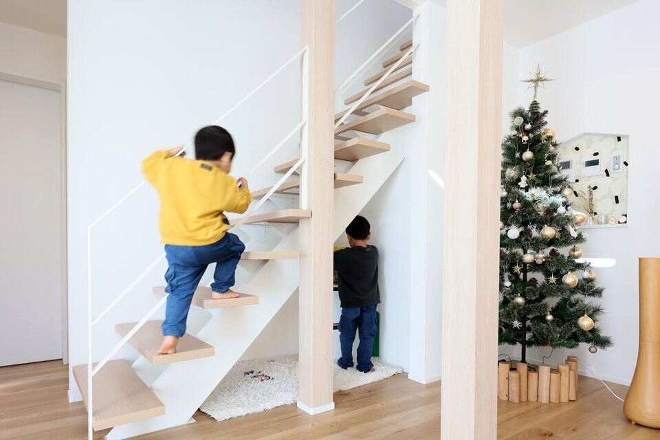 生杉建設 暮らしの質を高める工夫が詰まった、三世代が心地よく過ごす光あふれる住まい＠千歳市の建築実例画像7