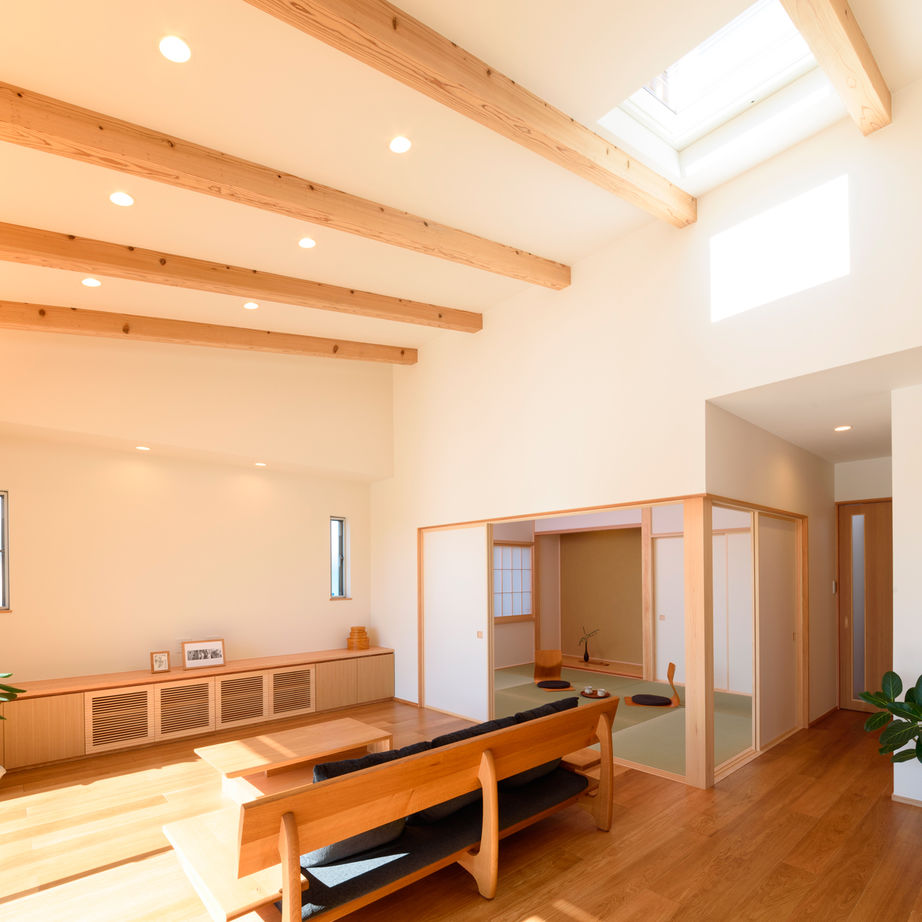 愛和 【愛知/和モダン/大屋根】格子が魅せる木の美しさと大垂木による大空間の実現の建築実例画像5