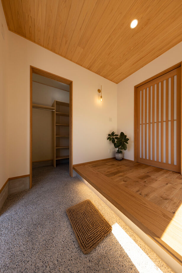 愛和 【3000万円台×自然素材×間取図】「きっとここが、家族のお気に入りになる」家族時間を楽しむヌックの建築実例画像17