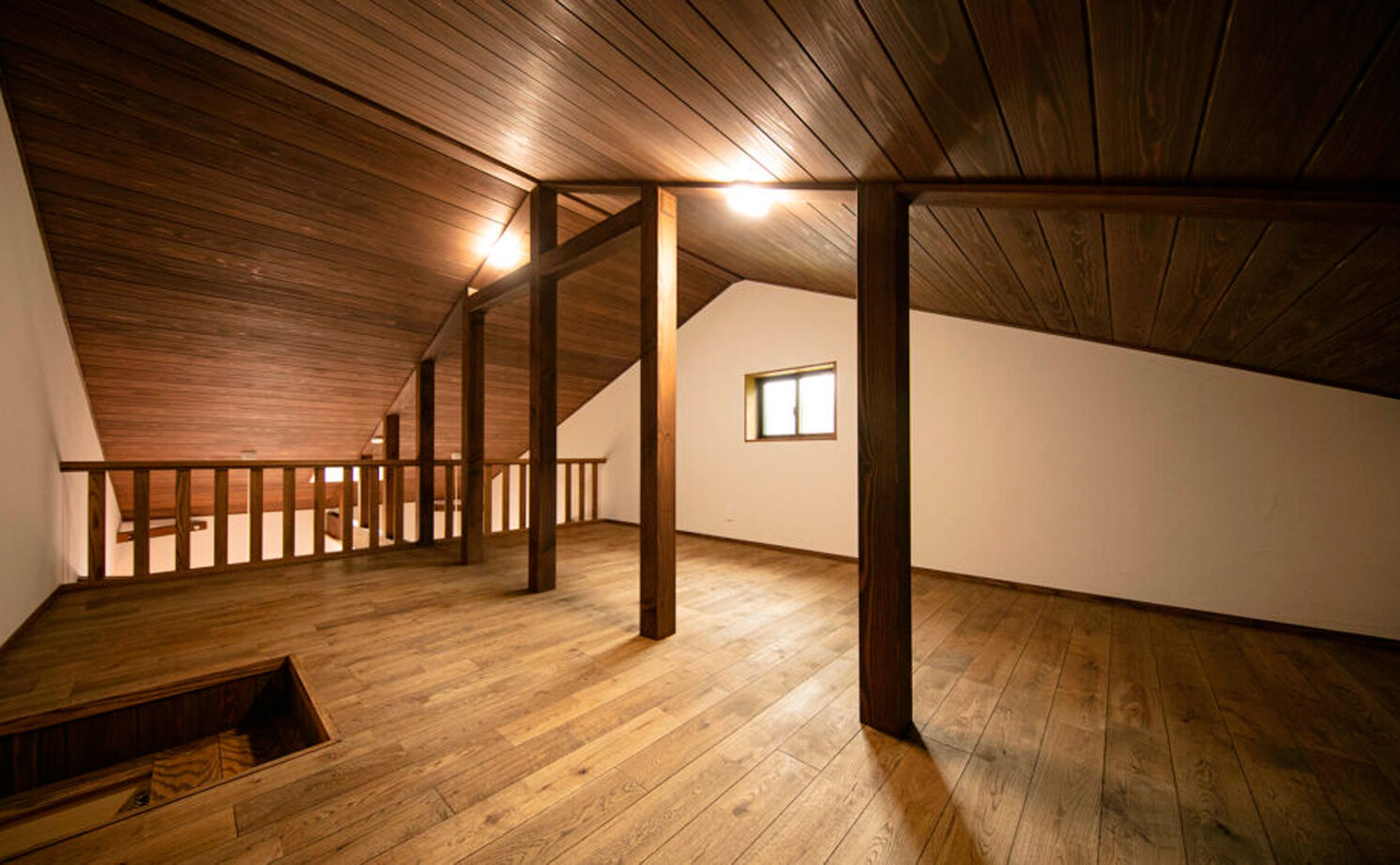 愛和 【平屋×薪ストーブ×間取図】雄大な自然の中に佇む平屋で、憧れの薪ストーブを囲む暮らしの建築実例画像7