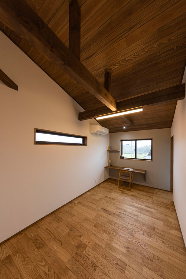 愛和 【2000万円台×平屋×ロフト】若い世代が暮らす和モダン平屋「みんなに褒められる家です！」の建築実例画像11