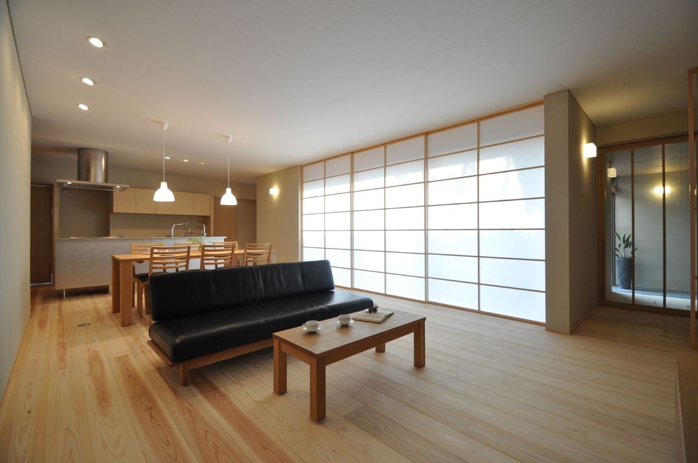 アルスホーム 【富山県】内外一体の暮らしを愉しむ、縁側のある家の建築実例画像3