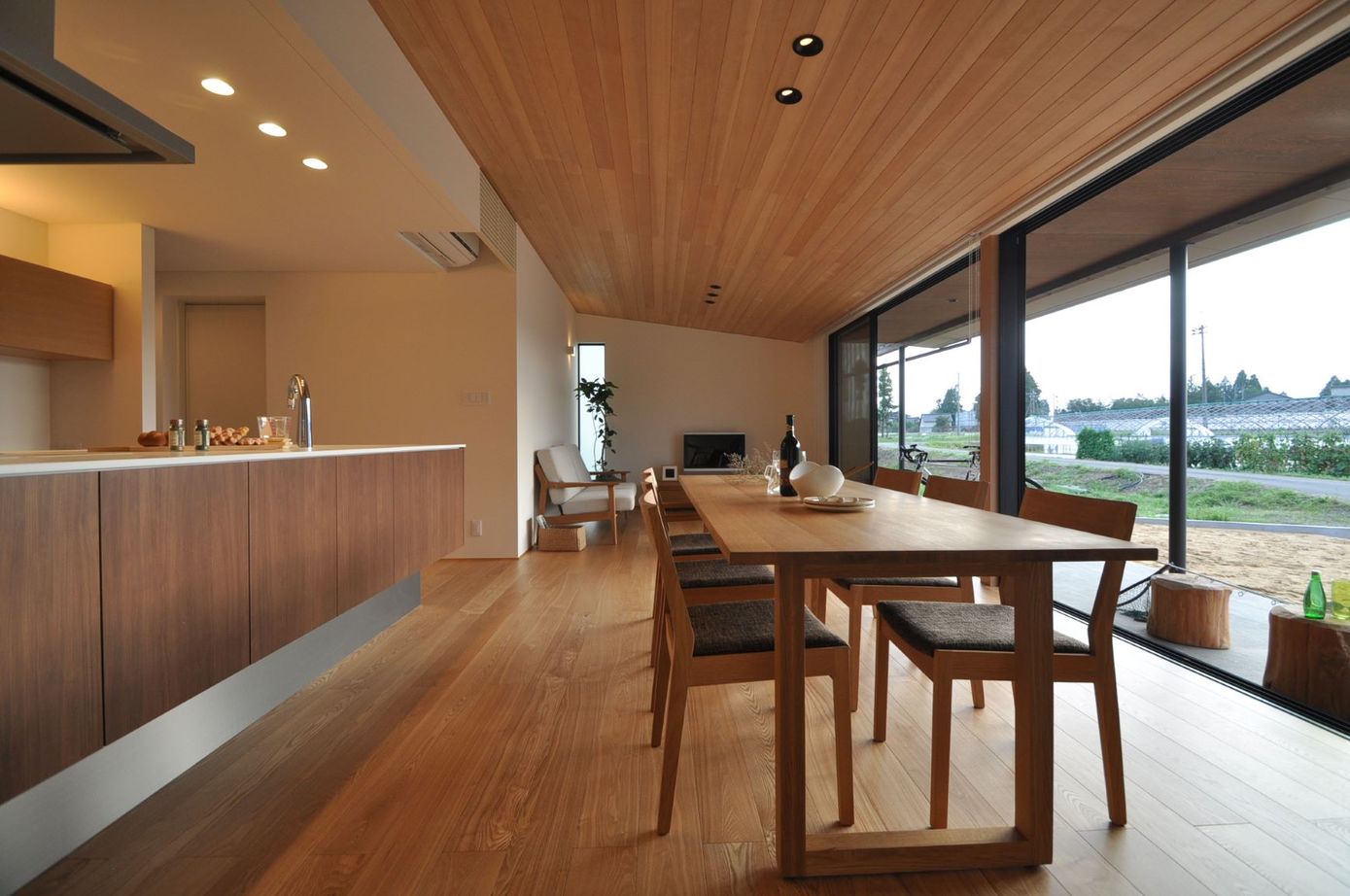 アルスホーム 【富山県】内と外のはざまを愉しむ、アウトドア派の平屋の建築実例画像5