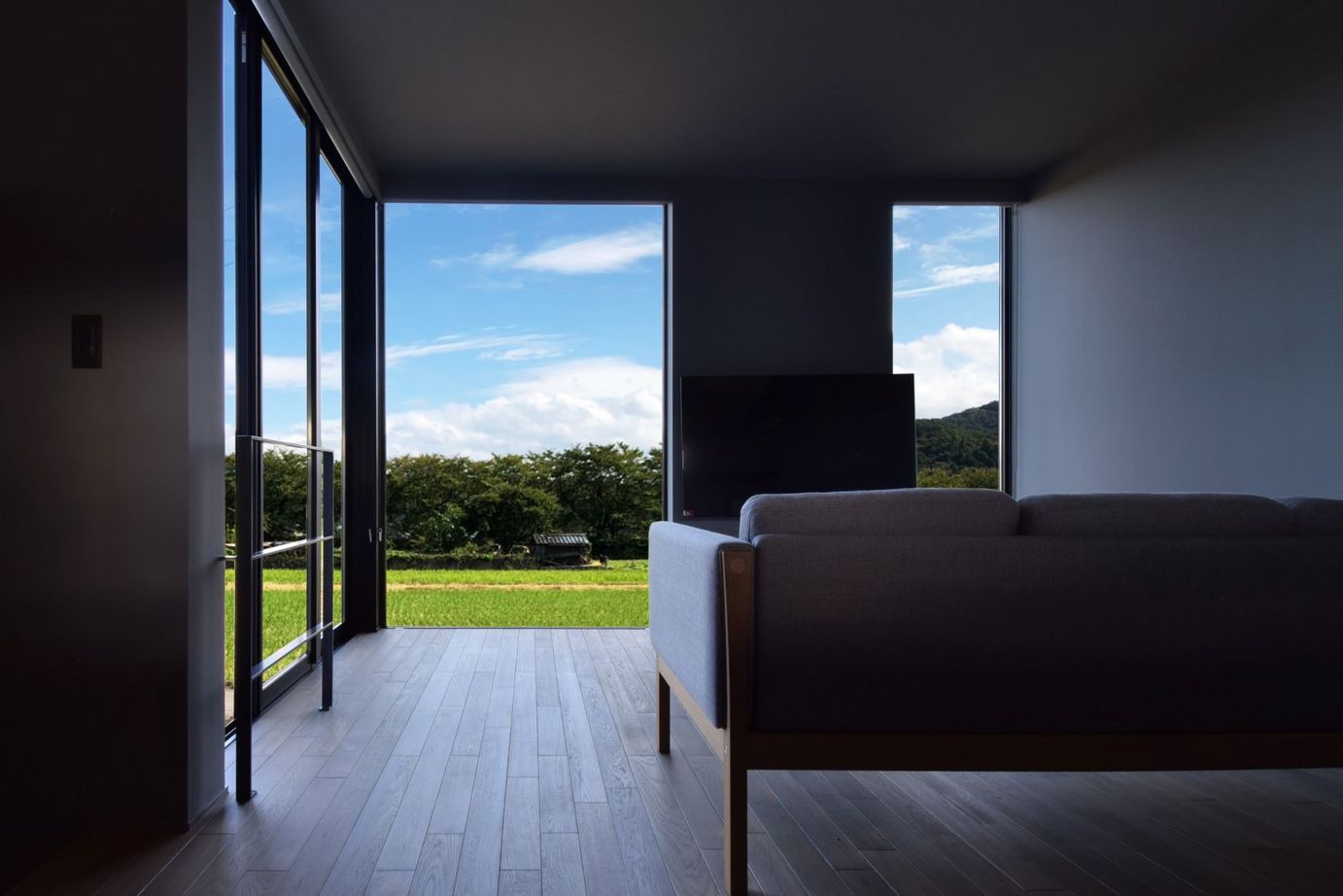 アルスホーム 【福井県】大開口サッシにより外へと暮らしが拡がる、デッキテラスを愉しむ家の建築実例画像4