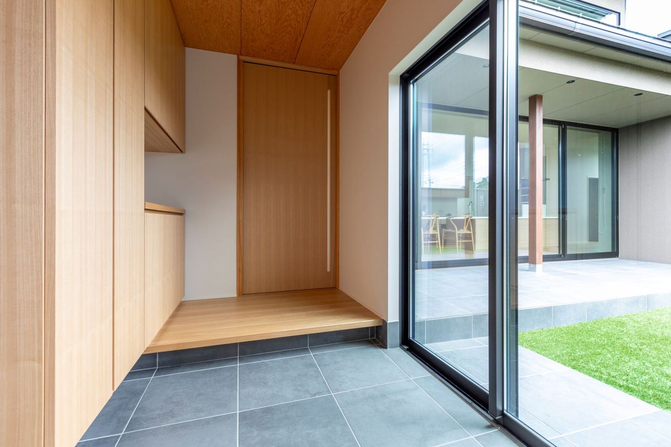 アルスホーム 【福井県】開放感と安心感を両立させた、囲まれた中庭のある家の建築実例画像5