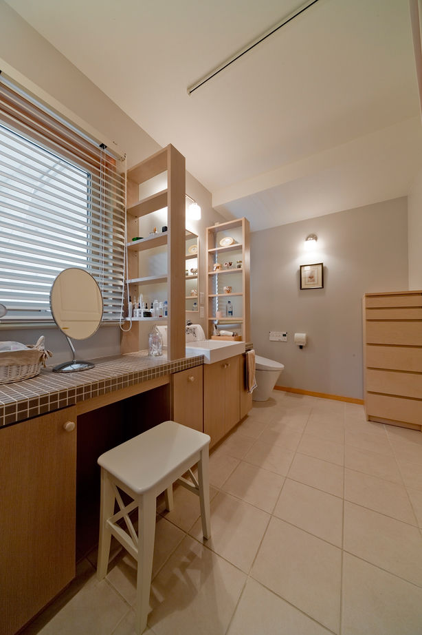 モコハウス 【兵庫県/ナチュラル/40坪台】無垢パインの床、シラス塗りの壁。眺望を取り込む2階LDKの住まいの建築実例画像8