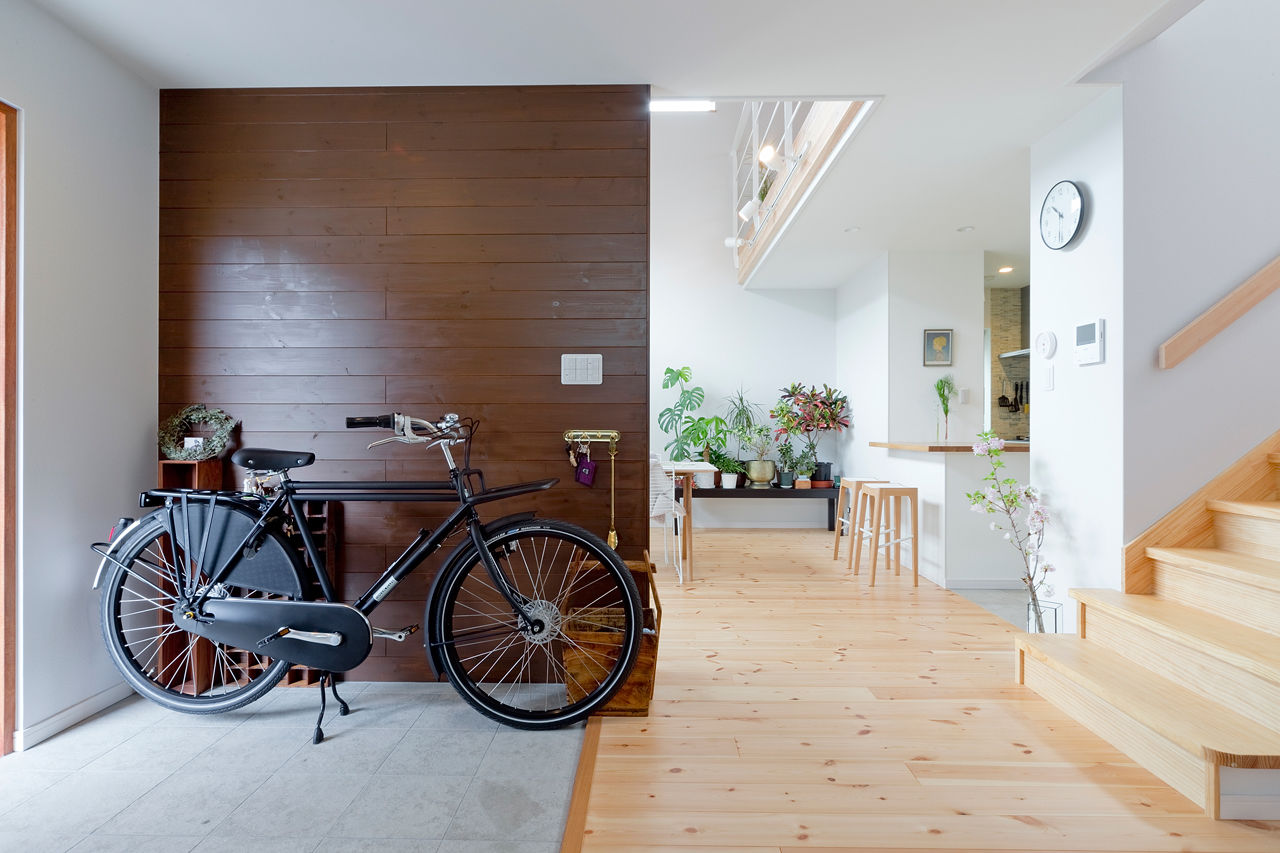 モコハウス 【宝塚市/シンプルモダン/30坪台】2階リビング、キッチンは1階。吹抜けと回遊動線で、緩やかに繋がる住まいの建築実例画像2