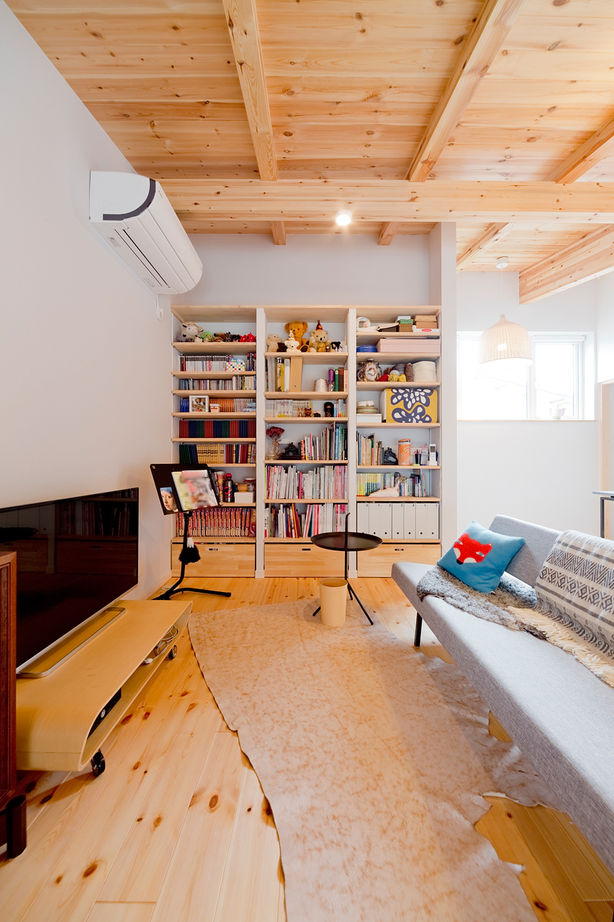 モコハウス 【宝塚市/シンプルモダン/30坪台】2階リビング、キッチンは1階。吹抜けと回遊動線で、緩やかに繋がる住まいの建築実例画像4