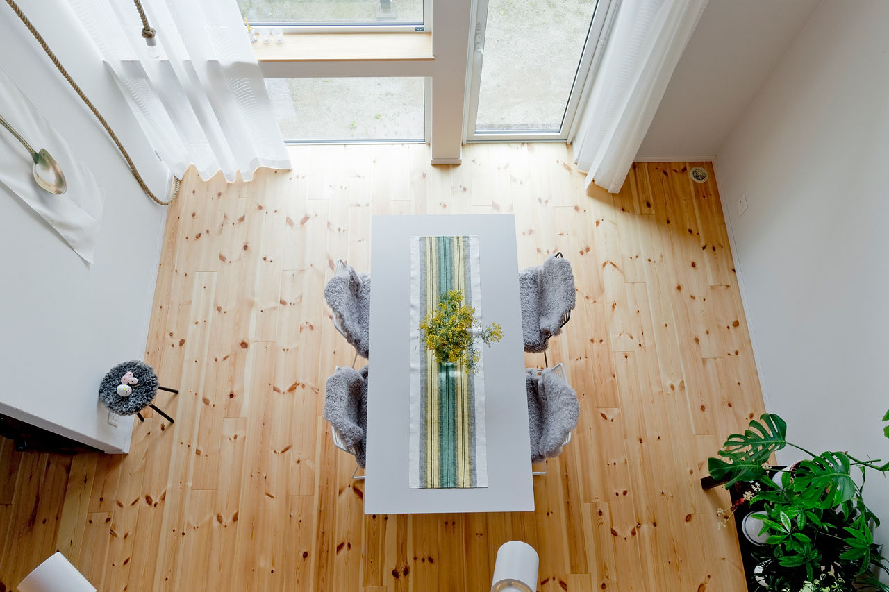 モコハウス 【宝塚市/シンプルモダン/30坪台】2階リビング、キッチンは1階。吹抜けと回遊動線で、緩やかに繋がる住まいの建築実例画像6