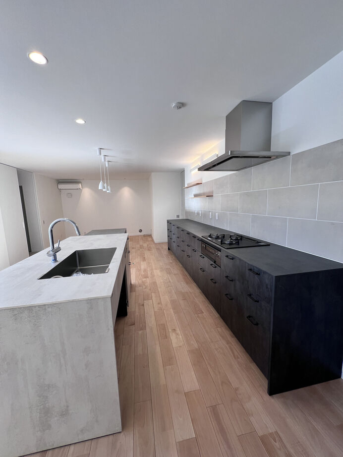 オーダーズ 【5000万円台|47坪台|土間ルーム|オーダーキッチン】カーテンレスで広がる、あたたかな光と豊かな暮らしの建築実例画像5