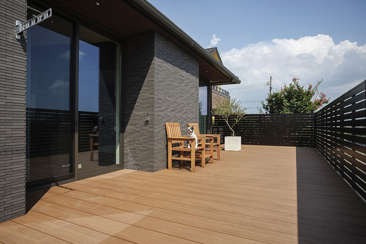 愛和住宅／クレバリーホーム 【安城市｜2000万円台｜コンパクトな平屋｜間取り有】面積を抑えてコストダウン。ウッドデッキは約30帖！の建築実例画像2