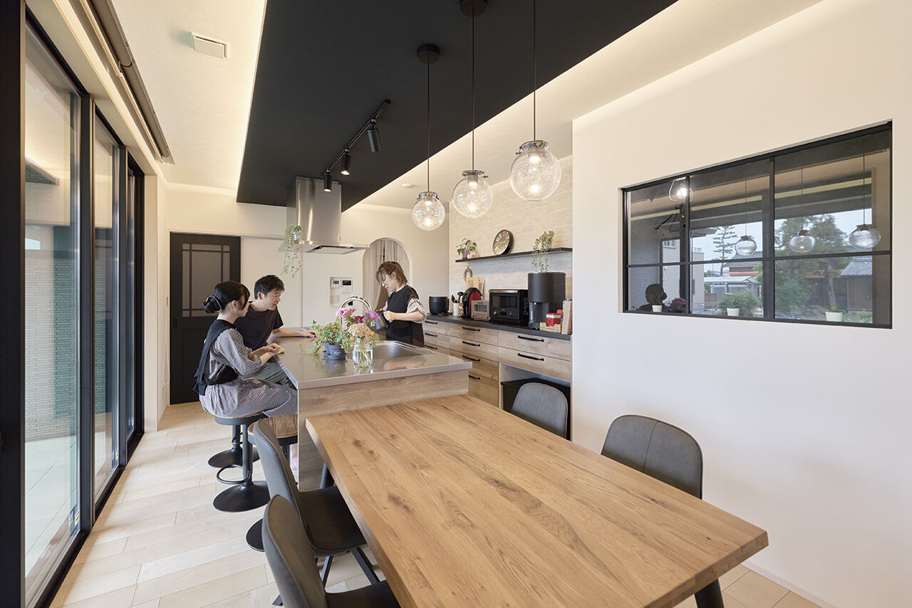 愛和住宅／クレバリーホーム 【安城市｜2000万円台｜平屋｜間取り有】雨にぬれずに玄関まで行けるガレージハウスは家事ラク動線も◎の建築実例画像3