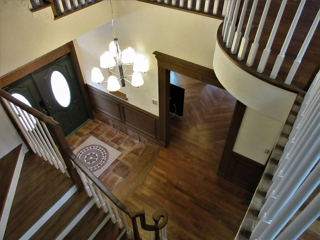 伊藤建築デザイン一級建築士事務所 【71.6坪/ビルトインガレージ】レンガタイル貼りの重厚感ある邸宅風の佇まい。ジョージアン様式の輸入住宅の建築実例画像3