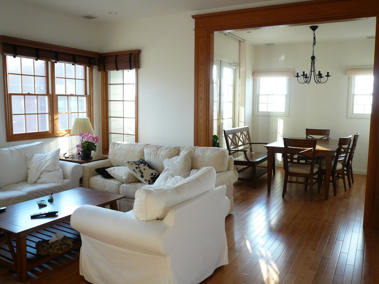 伊藤建築デザイン一級建築士事務所 【59.4坪/ガレージ】カバードポーチにラップサイディング。ニューイングランド様式のサーファーズハウスの建築実例画像5