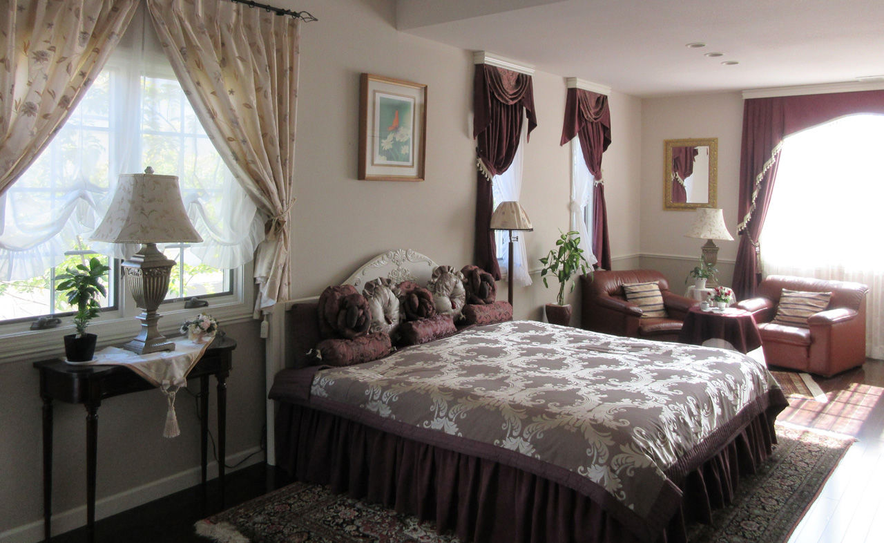 伊藤建築デザイン一級建築士事務所 【149.4坪/ガレージハウス】ギリシャ神話をイメージさせる威風堂々とした外観。フェデラル様式の輸入住宅の建築実例画像9