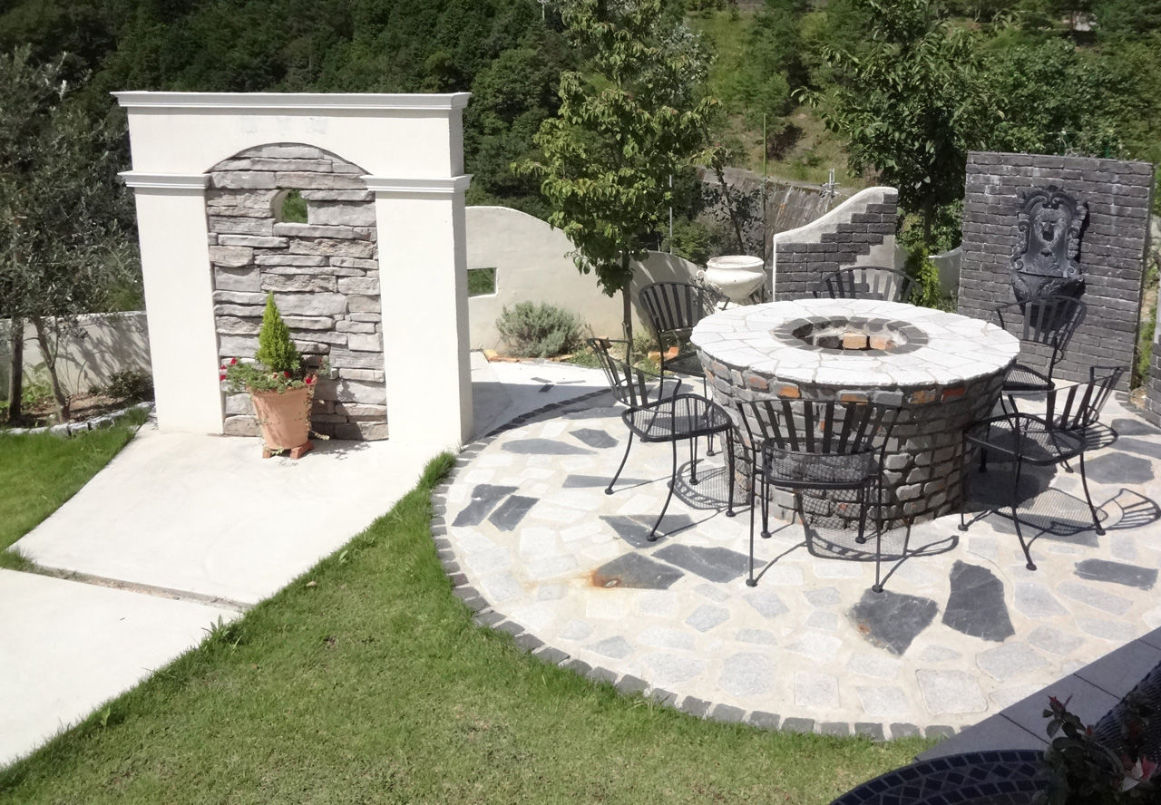 伊藤建築デザイン一級建築士事務所 【149.4坪/ガレージハウス】ギリシャ神話をイメージさせる威風堂々とした外観。フェデラル様式の輸入住宅の建築実例画像10