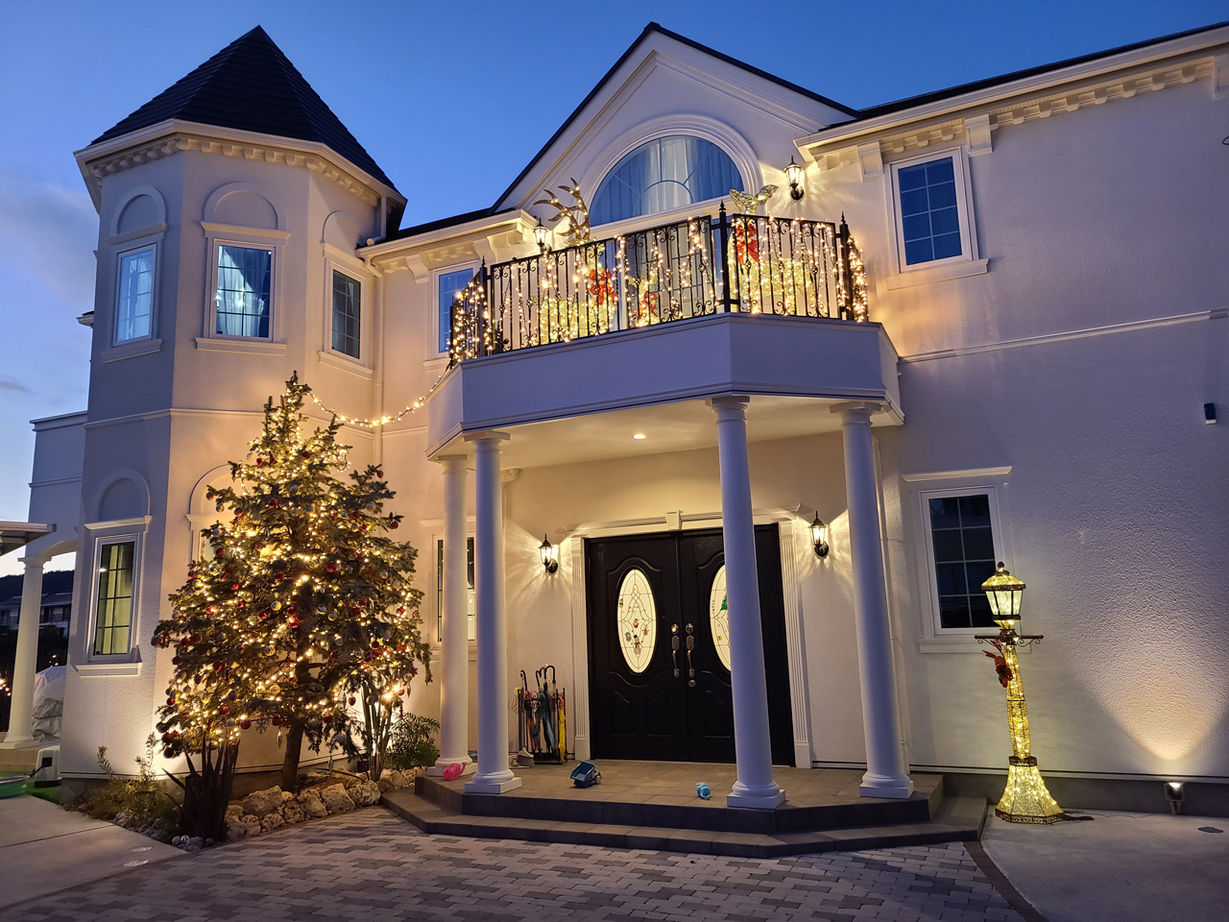 伊藤建築デザイン一級建築士事務所 【76.3坪/ビルトインガレージ】遊び心と上品な装飾がポイント。エレガントなイタリアネート様式の輸入住宅の建築実例画像2