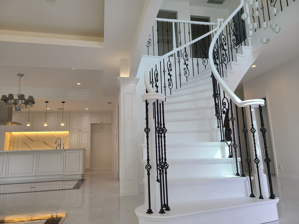 伊藤建築デザイン一級建築士事務所 【76.3坪/ビルトインガレージ】遊び心と上品な装飾がポイント。エレガントなイタリアネート様式の輸入住宅の建築実例画像4