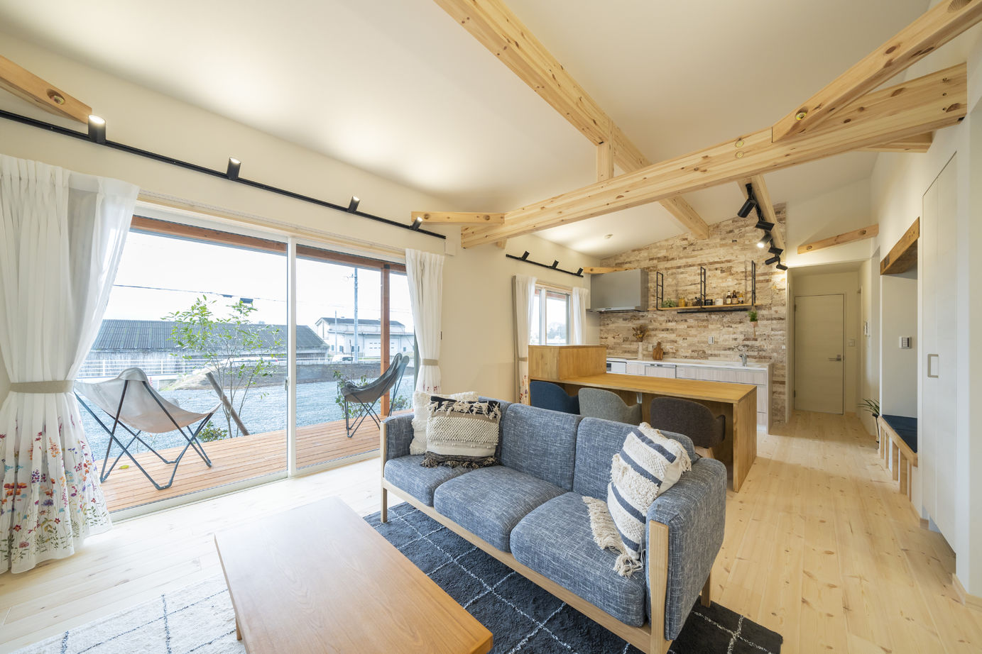 StoryHouse 【平屋/ウッドデッキ/3LDK/間取り】隠れ家スペース「ヌック」のある家事動線がスムーズな家。の建築実例画像4