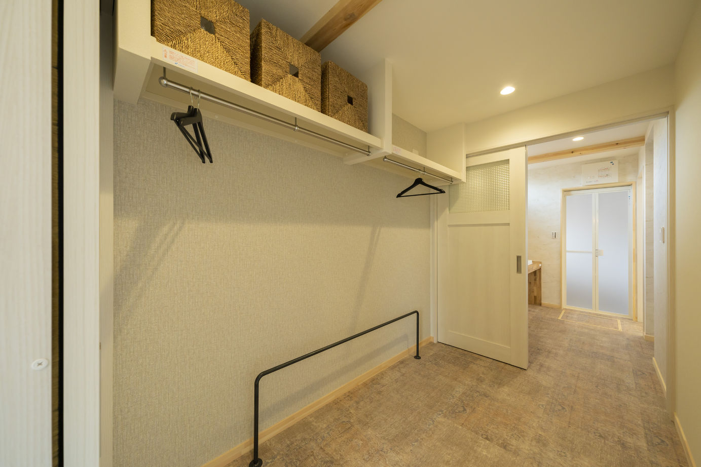 StoryHouse 【平屋/ウッドデッキ/3LDK/間取り】隠れ家スペース「ヌック」のある家事動線がスムーズな家。の建築実例画像9