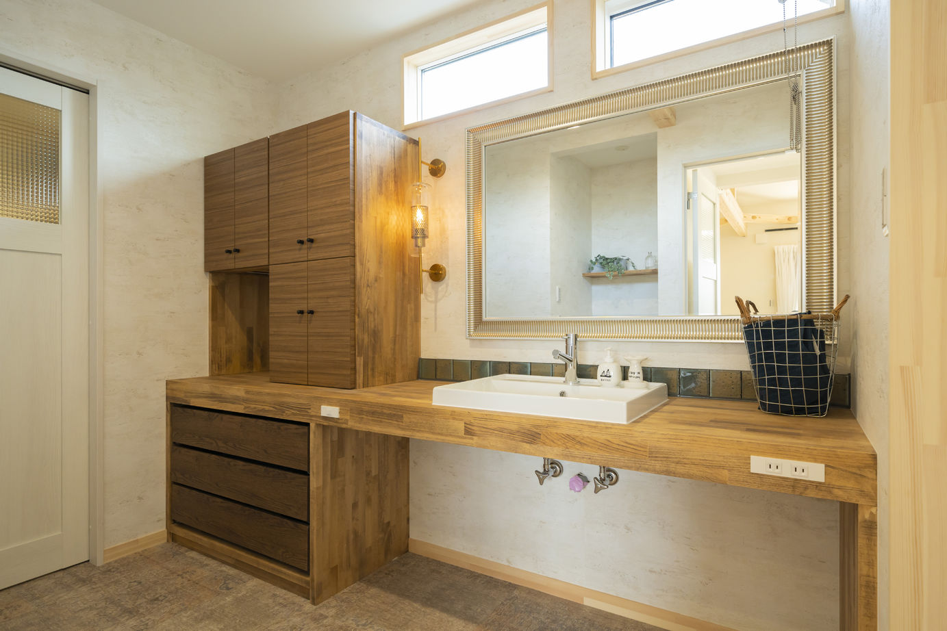 StoryHouse 【平屋/ウッドデッキ/3LDK/間取り】隠れ家スペース「ヌック」のある家事動線がスムーズな家。の建築実例画像10