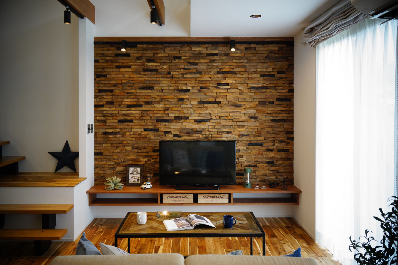 しあわせや/田尻木材 【中野市/33坪/ミドルクラス住宅/2階建て】フレームキッチンのあるカリフォルニアスタイルの家の建築実例画像6